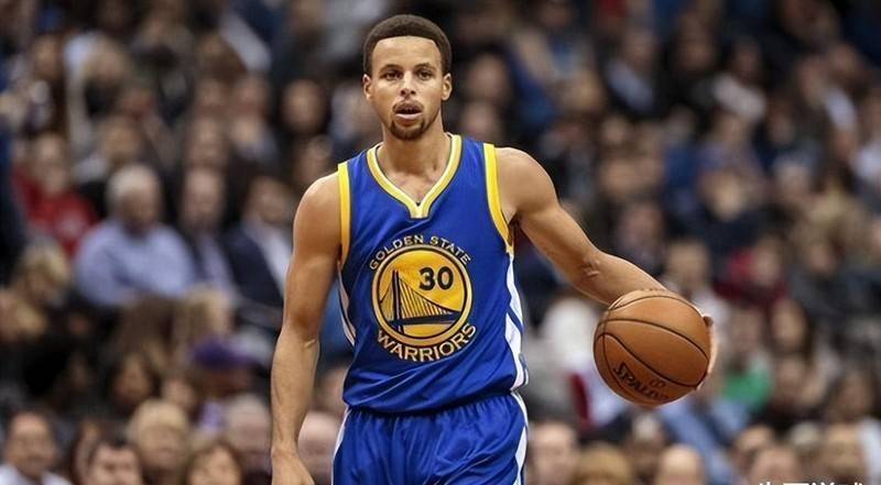 体育直播-库里新星战术调整表现突出，巴黎圣日耳曼前途光明！-体育直播