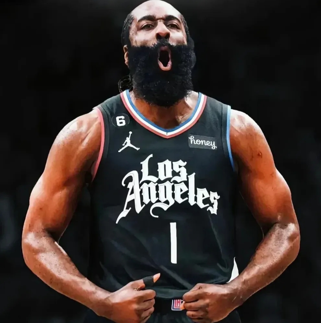 九游体育APP-哈登重返赛场，刷新纪录首场状态出色，雄鹿观众沸腾！的简单介绍-九游体育APP